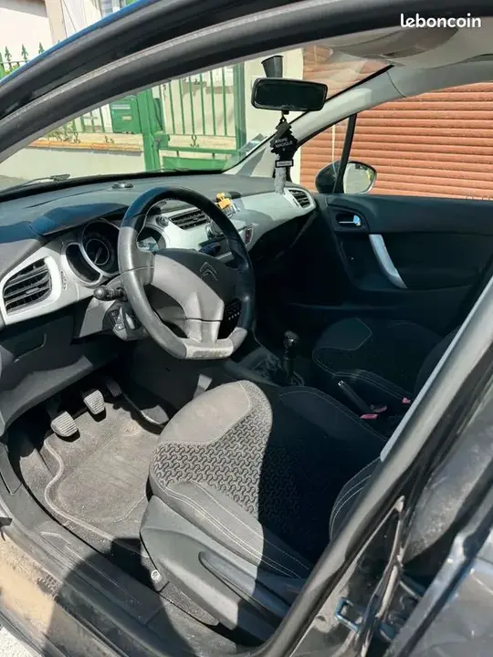 Citroen C3 2010 photo 2