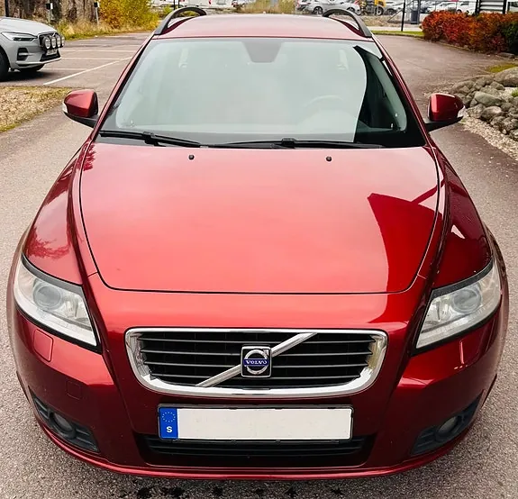 Volvo V50 2011 photo 2
