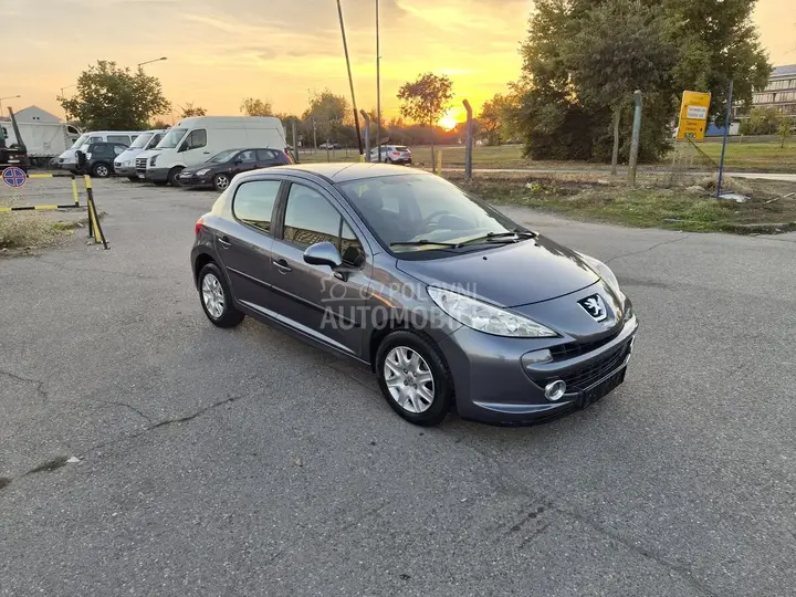 Peugeot 207 2010 photo 2