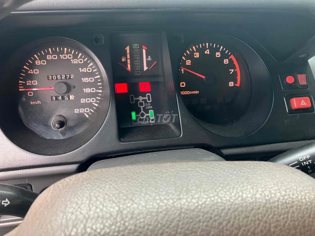 Mitsubishi Pajero 2003 photo 3