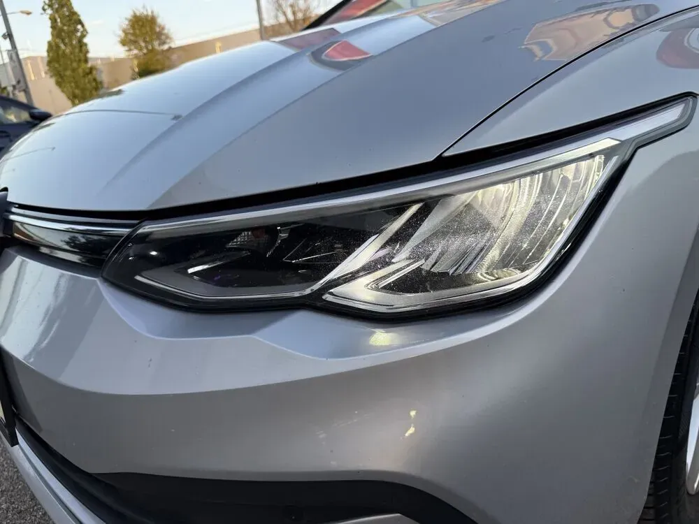 Volkswagen Golf 2021 photo 2