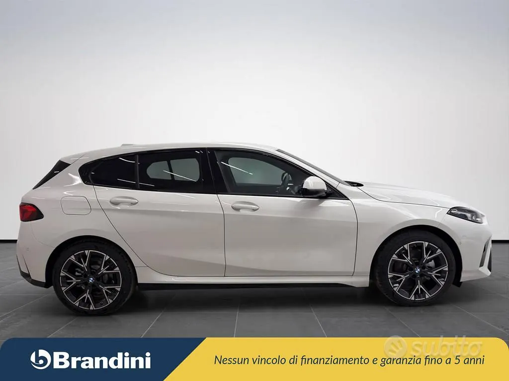 BMW 1 Series 2026 photo 5
