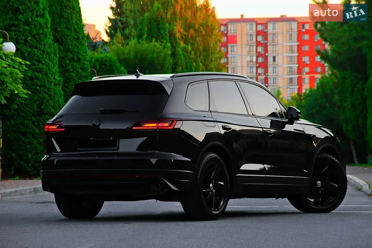 Volkswagen Touareg 2021 photo 2