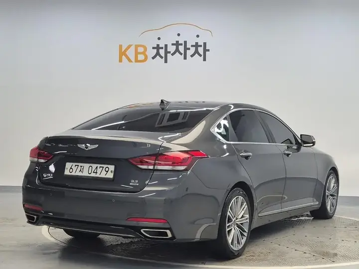 Genesis G80 2017 photo 3