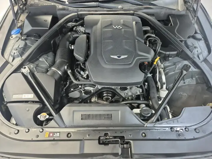 Genesis G80 2017 photo 5