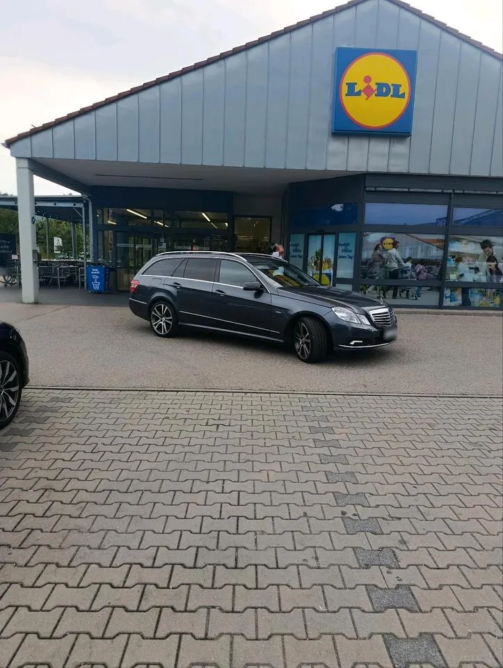 Mercedes-Benz E250