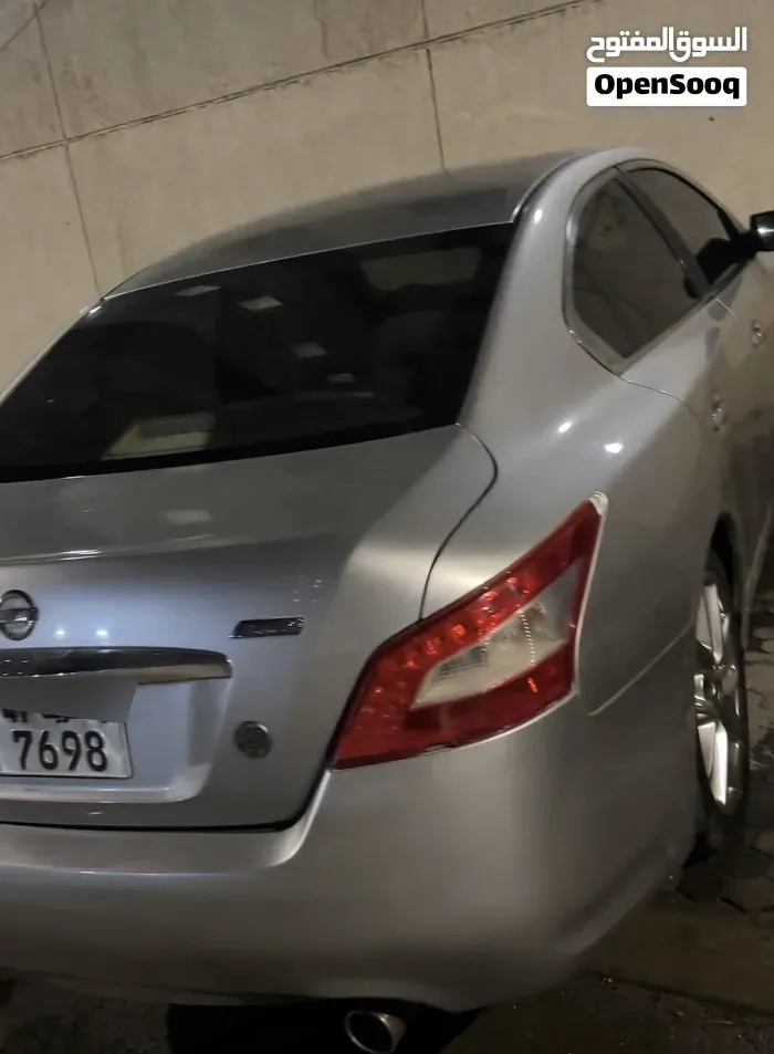 Nissan Maxima