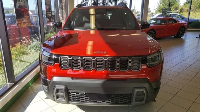 Jeep Cherokee 2026 photo 3