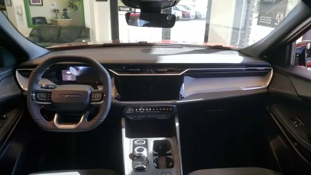 Jeep Cherokee 2026 photo 4