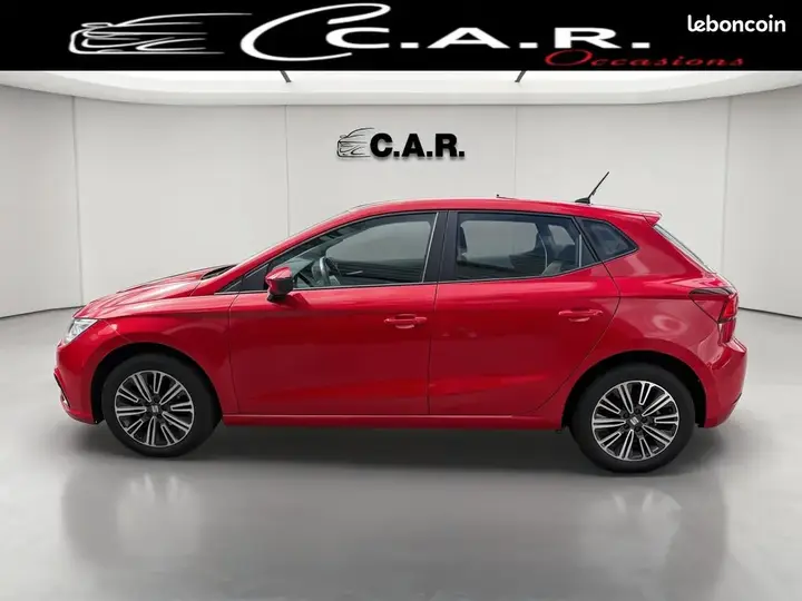 Seat Ibiza 2023 photo 2