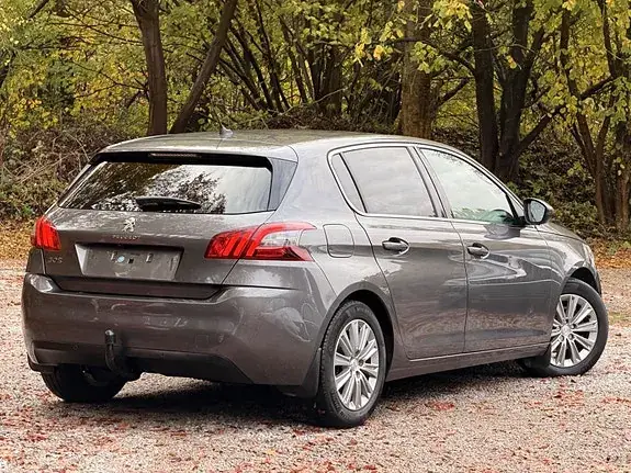 Peugeot 308 2021 photo 2