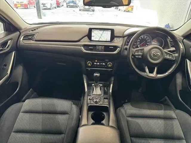 Mazda Atenza Wagon 2018 photo 3