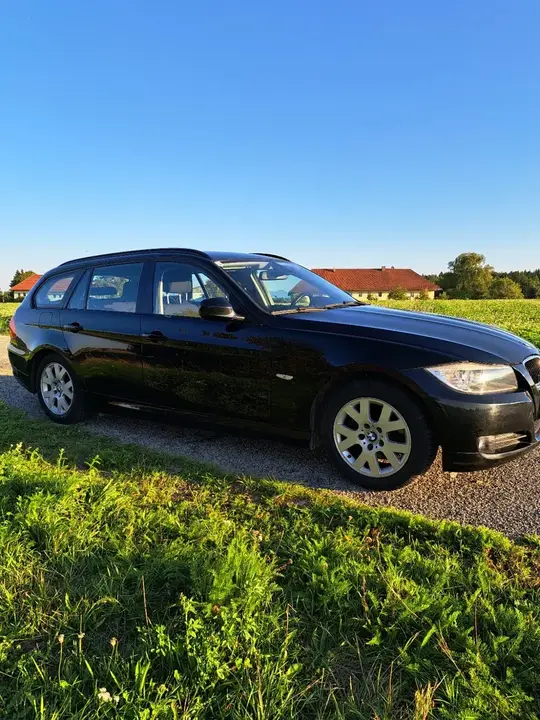 BMW 3Er-Reihe 320D Touring Efficient Dynamics 2011 photo 2