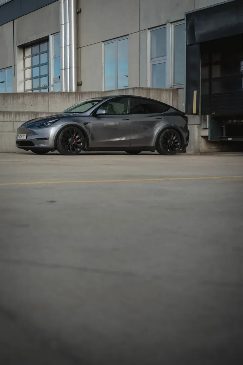 Tesla Model Y 2023 photo 3