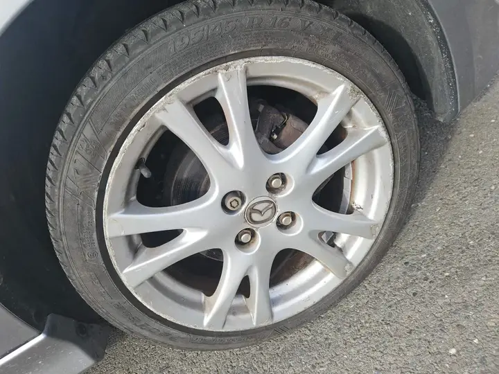 Mazda Mazda2 2010 photo 3