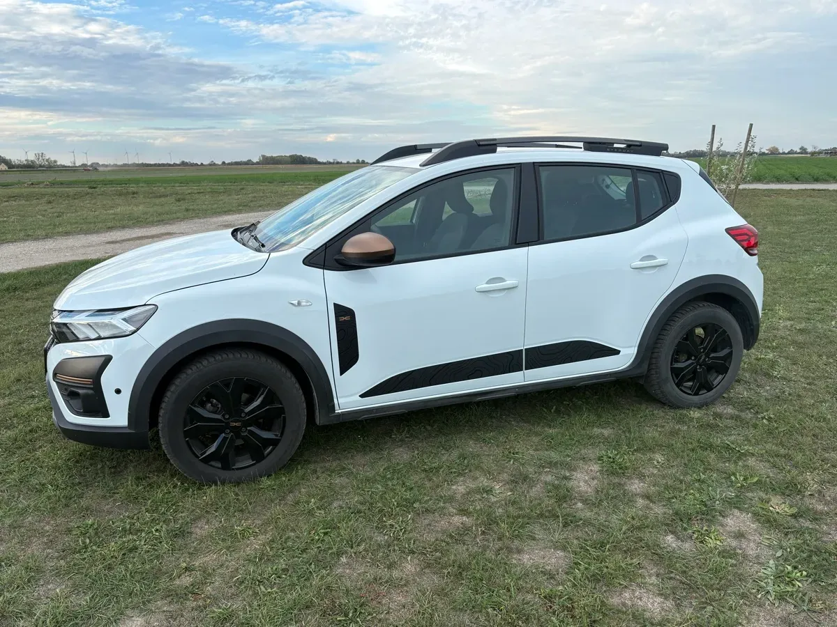 Dacia Sandero 2023 photo 2