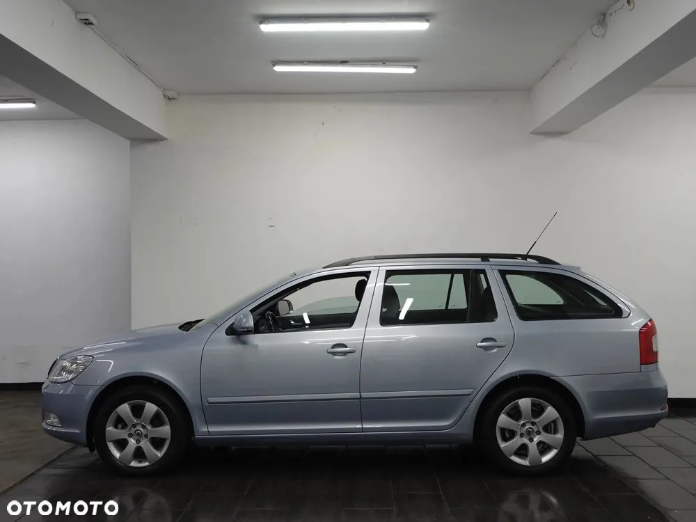 Skoda Octavia 2009 photo 4