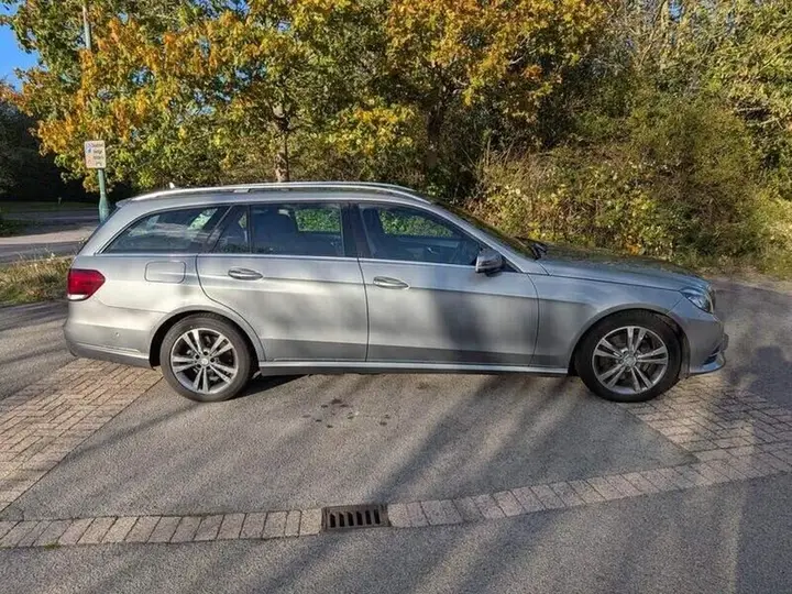 Mercedes-Benz E-Class 2013 photo 5