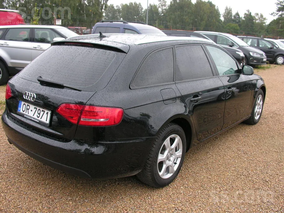 Audi A4 2011 photo 3