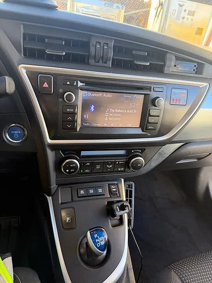 Toyota Auris 2014 photo 3