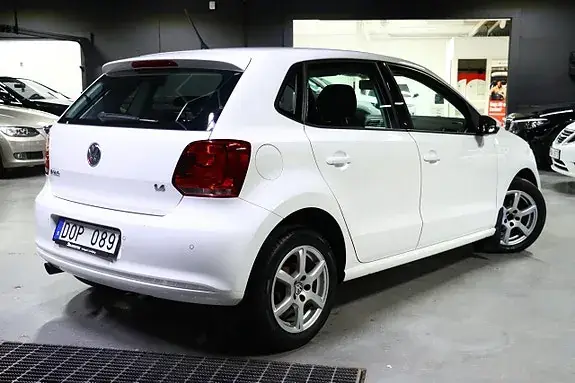 Volkswagen Polo 2011 photo 4