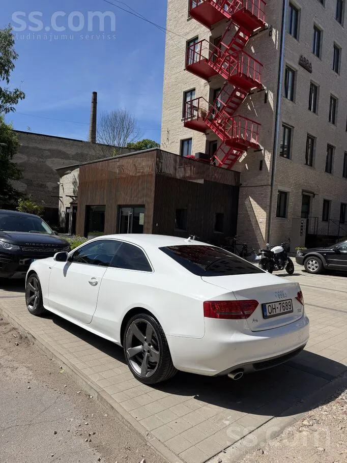 Audi A5 2011 photo 3