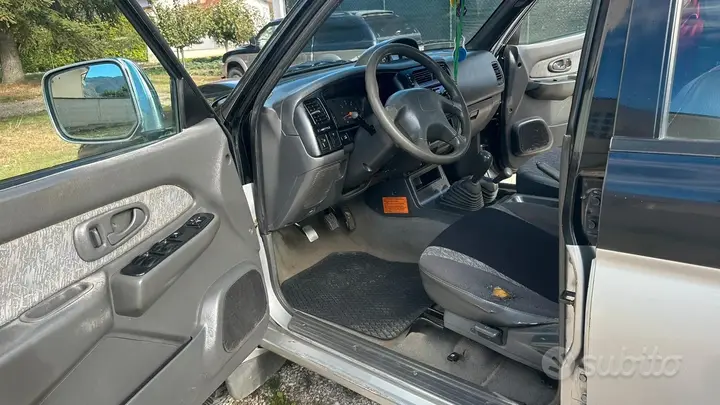 Mitsubishi L200 1998 photo 5