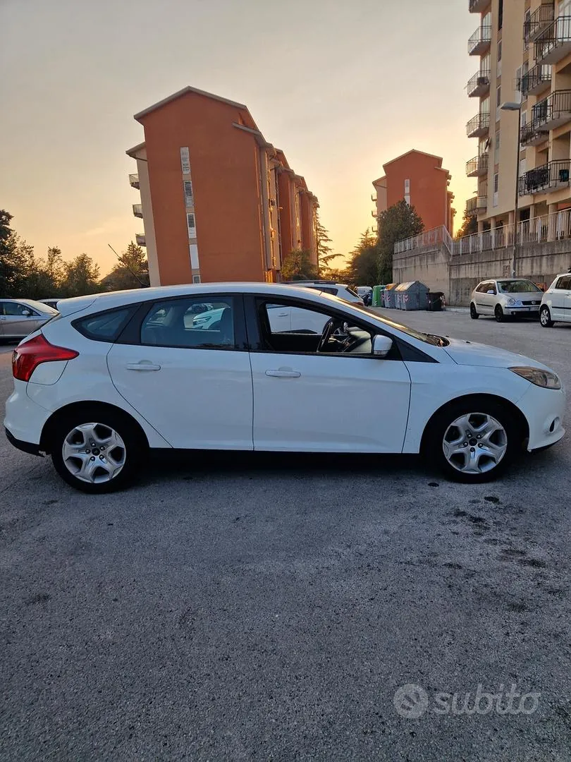 Ford Focus 2013 photo 4