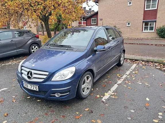 Mercedes-Benz B 180 2010 photo 4