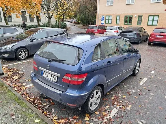 Mercedes-Benz B 180 2010 photo 3