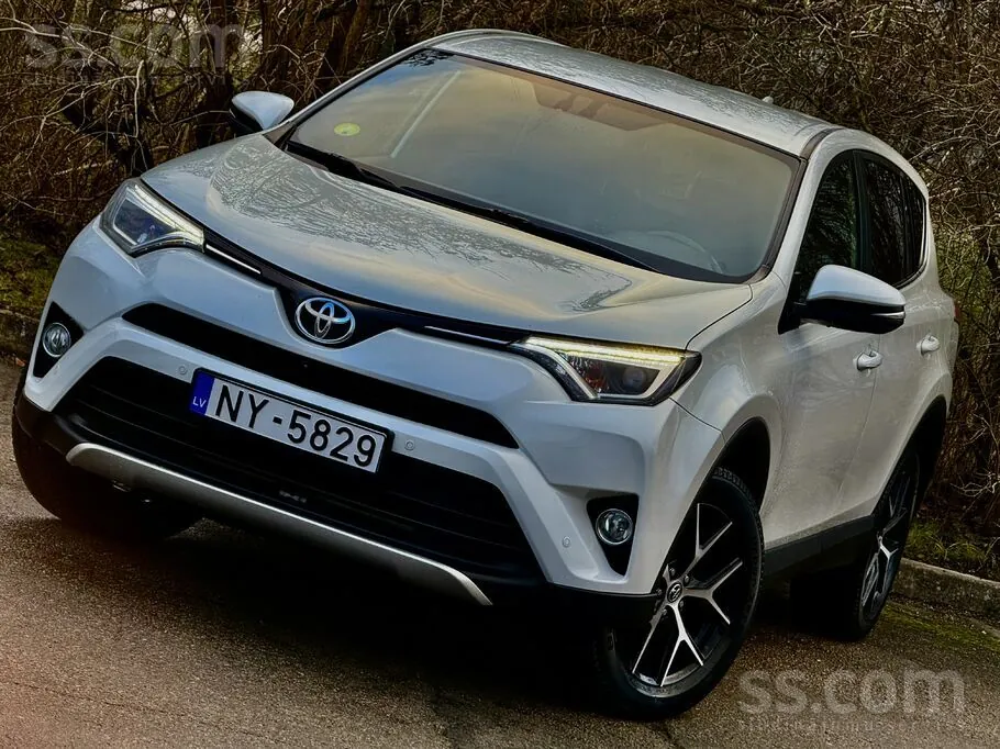Toyota Rav4 2016 photo 2