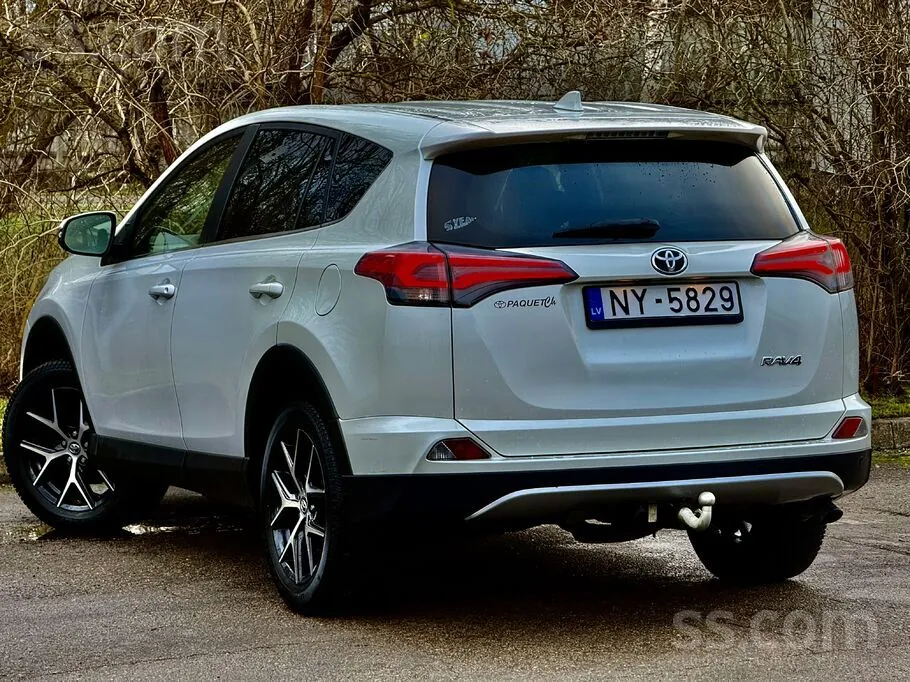 Toyota Rav4 2016 photo 4