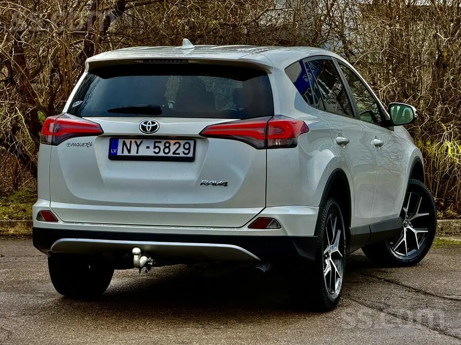 Toyota Rav4 2016 photo 3