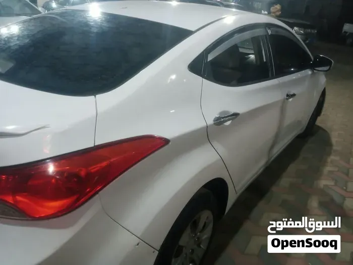 Hyundai Elantra 2012 photo 3