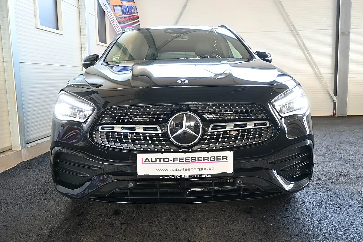 Mercedes-Benz Gla Class 2022 photo 2