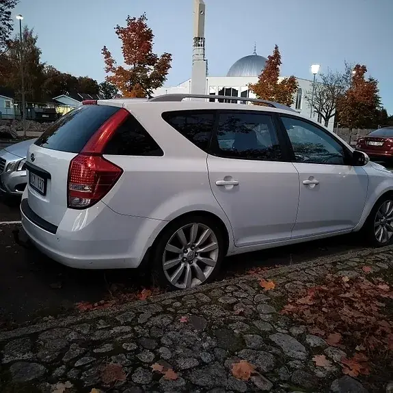Kia Ceed 2010 photo 4