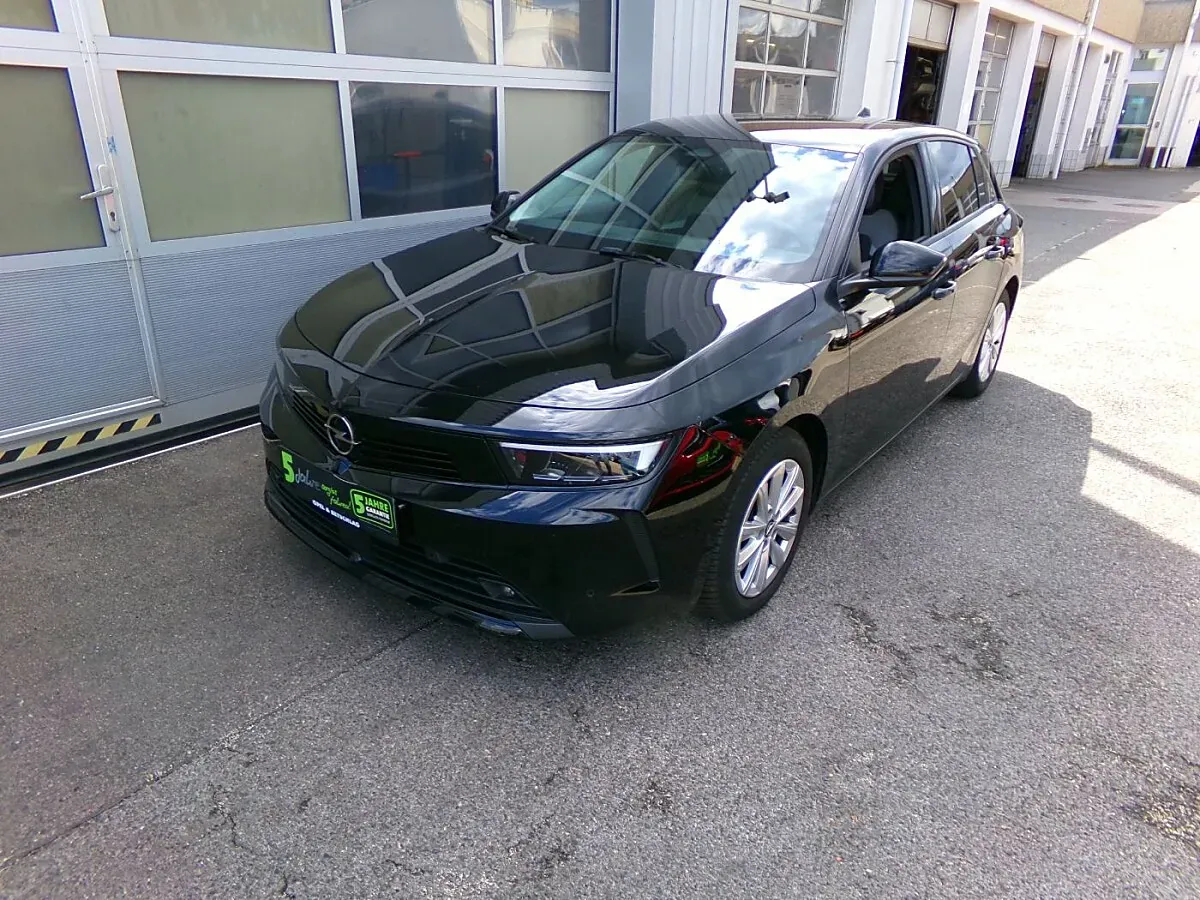 Opel Astra 2023 photo 2