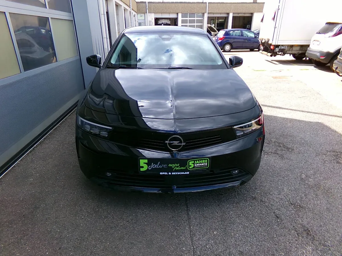 Opel Astra 2023 photo 3