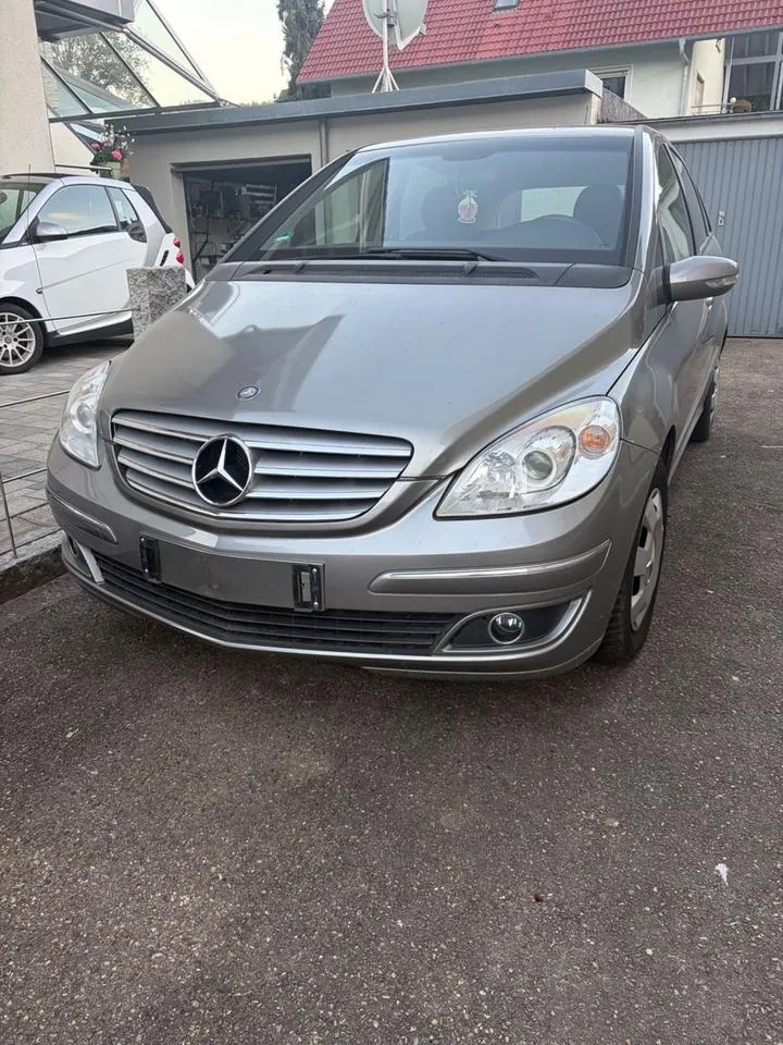 Mercedes-Benz B 170