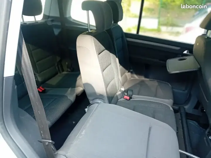 Volkswagen Touran 2010 photo 5