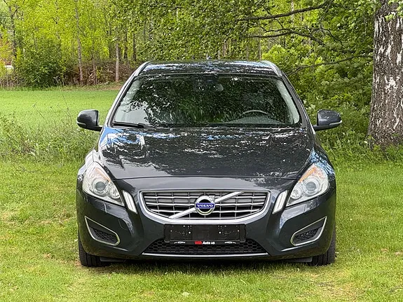 Volvo V60 2012 photo 4