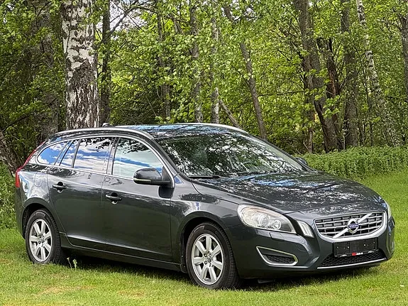 Volvo V60 2012 photo 2