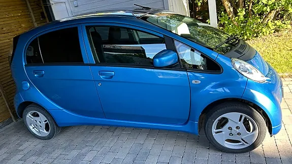 Mitsubishi I-Miev 2011 photo 2