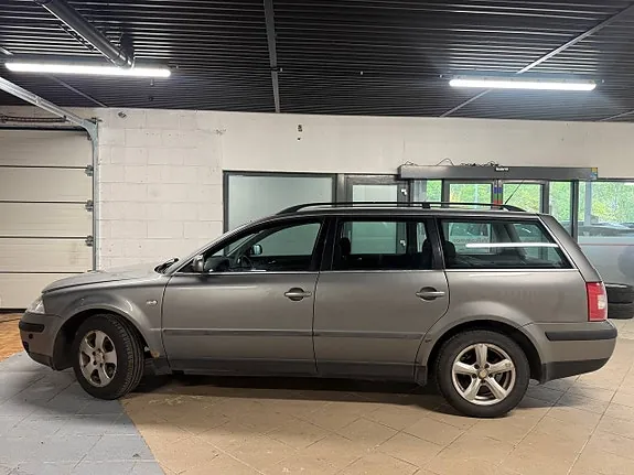Volkswagen Passat 2002 photo 2