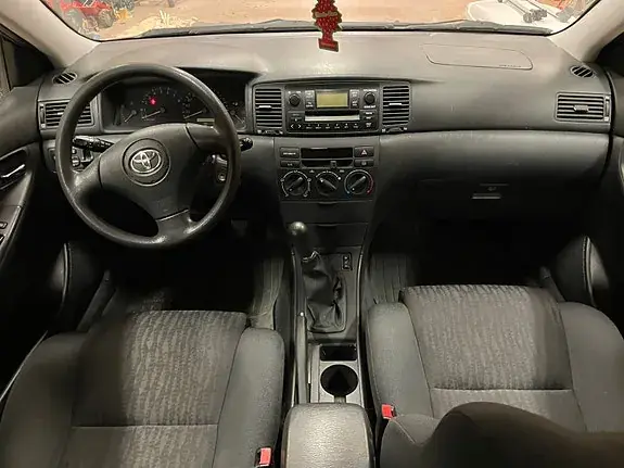 Toyota Corolla 2004 photo 4