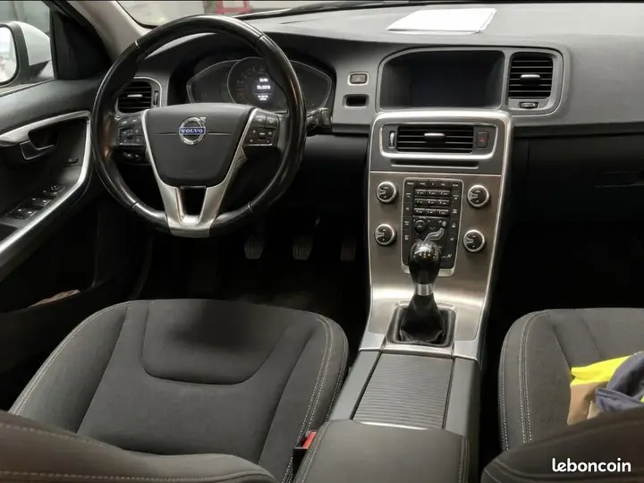 Volvo V60 2014 photo 3