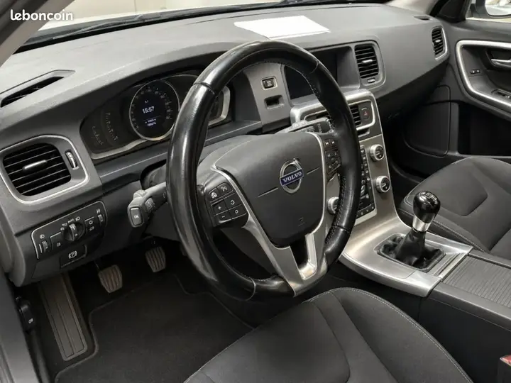 Volvo V60 2014 photo 5