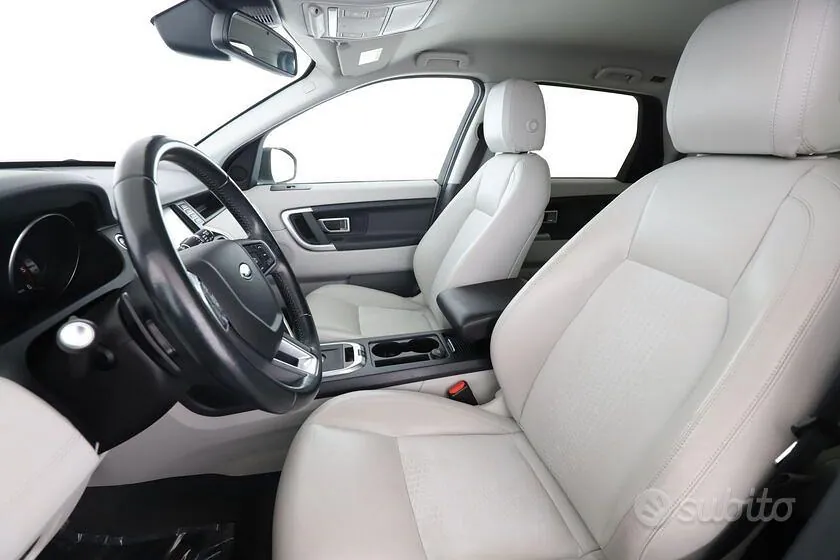Land Rover Discovery Sport 2016 photo 4