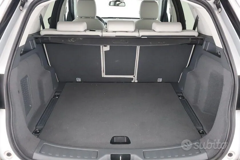 Land Rover Discovery Sport 2016 photo 5