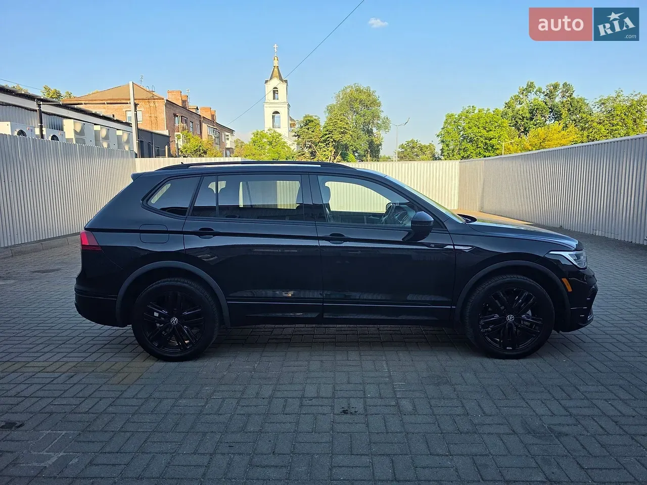 Volkswagen Tiguan 2021 photo 3